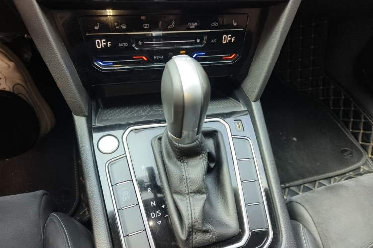 Used Volkswagen Magotan 2020 330TSI DSG Luxury Edition Gear Lever