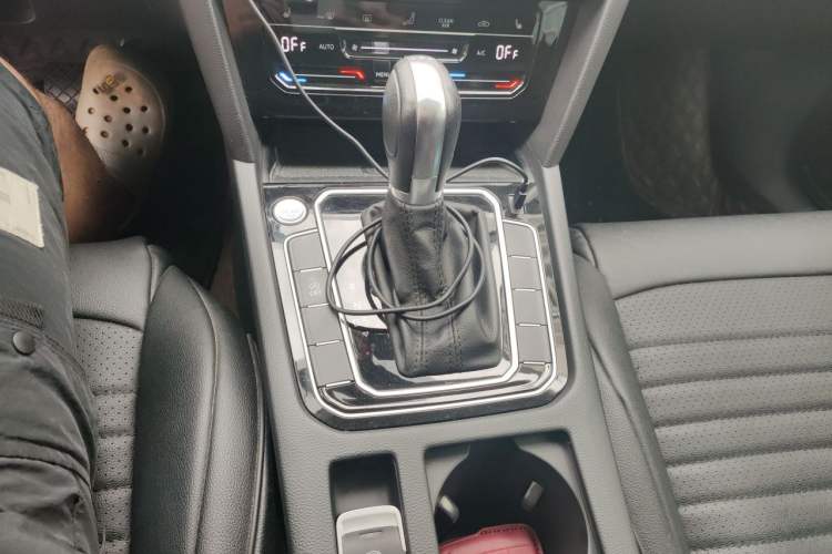 Used Volkswagen Magotan 2020 330TSI DSG Luxury Edition Gear Lever