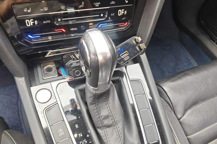 Used Volkswagen Magotan 2020 330TSI DSG Leading Model Gear Lever