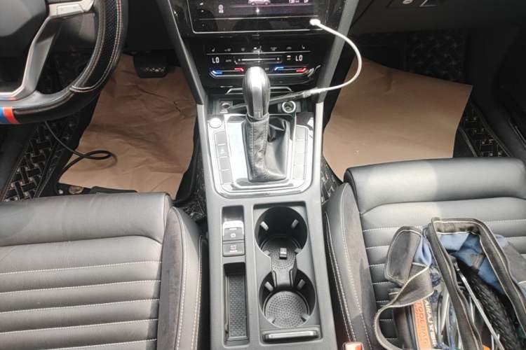 Used Volkswagen Magotan 2020 330TSI DSG Leading Model Gear Lever