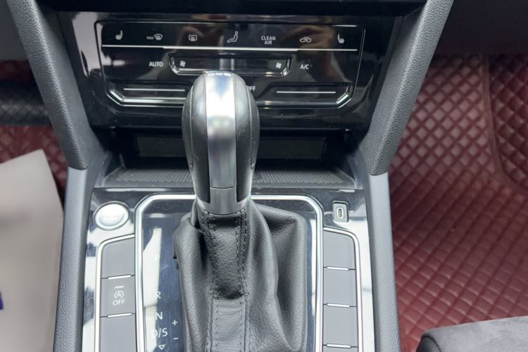 Used Volkswagen Magotan 2020 330TSI DSG Luxury Edition Gear Lever