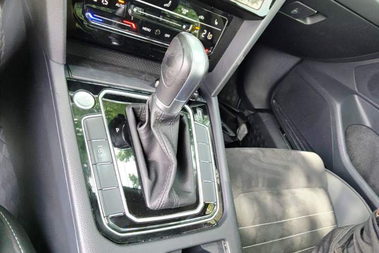 Used Volkswagen Magotan 2020 330TSI DSG Luxury Edition Gear Lever