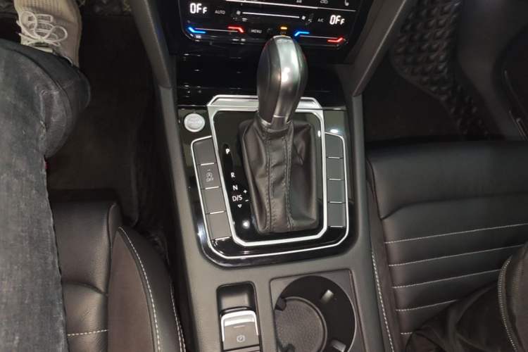 Used Volkswagen Magotan 2020 330TSI DSG Leading Model Gear Lever