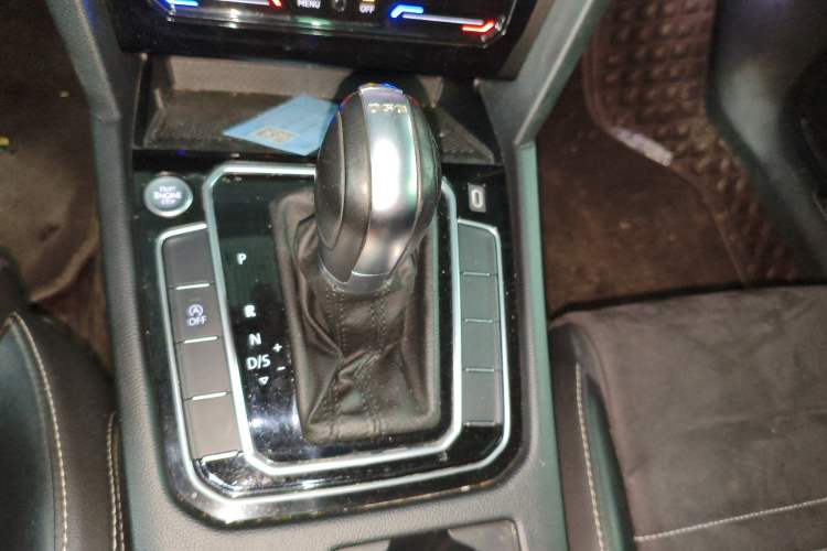 Used Volkswagen Magotan 2020 330TSI DSG Luxury Edition Gear Lever