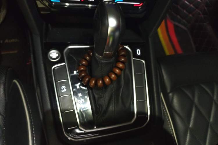 Used Volkswagen Magotan 2020 330TSI DSG Luxury Edition Gear Lever