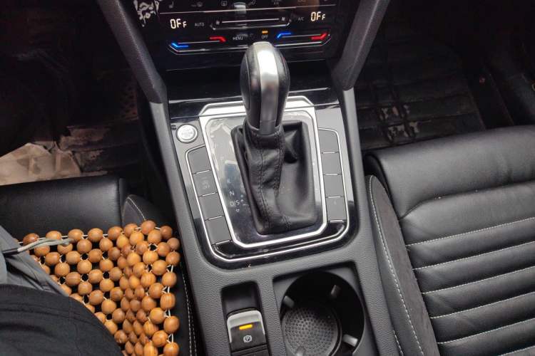 Used Volkswagen Magotan 2020 330TSI DSG Leading Model Gear Lever
