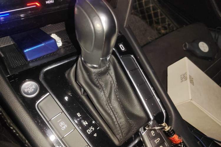 Used Volkswagen Magotan 2020 330TSI DSG Luxury Edition Gear Lever