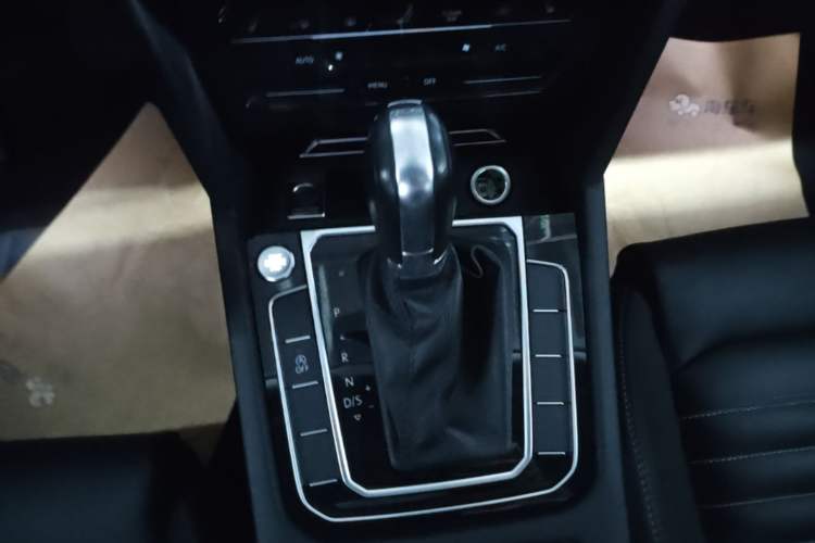 Used Volkswagen Magotan 2020 330TSI DSG Leading Model Gear Lever