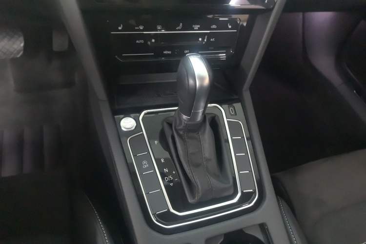 Used Volkswagen Magotan 2020 330TSI DSG Luxury Edition Gear Lever