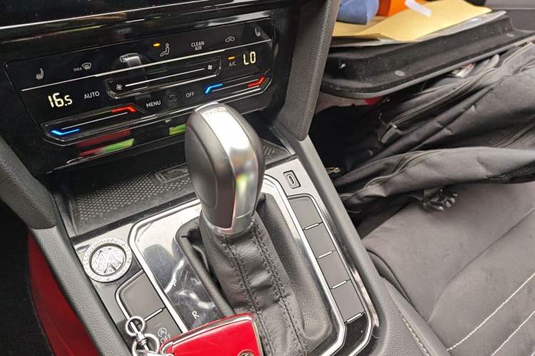 Used Volkswagen Magotan 2020 380TSI DSG Luxury Version Gear Lever