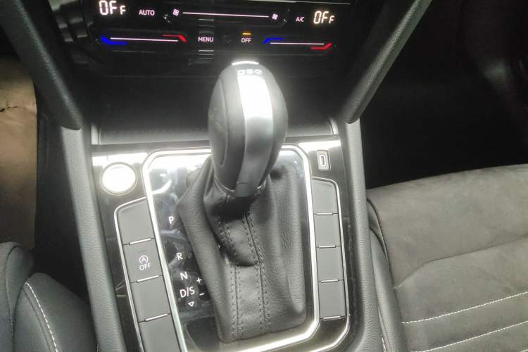 Used Volkswagen Magotan 2020 330TSI DSG Luxury Edition Gear Lever