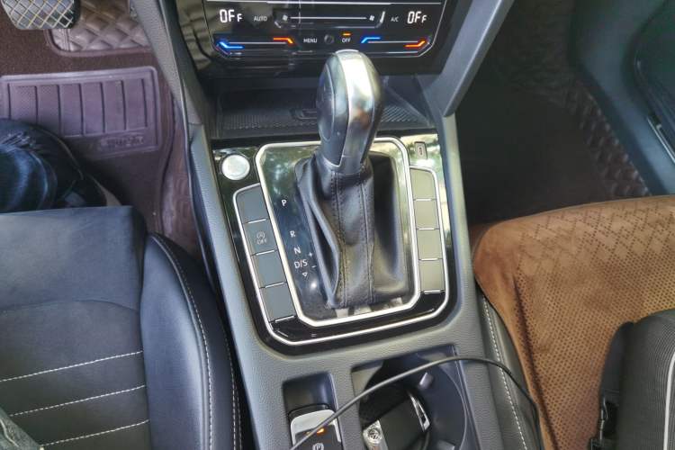 Used Volkswagen Magotan 2020 330TSI DSG Luxury Edition Gear Lever