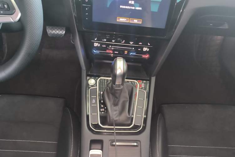 Used Volkswagen Magotan 2020 330TSI DSG Luxury Edition Gear Lever