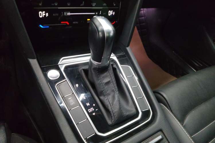 Used Volkswagen Magotan 2020 330TSI DSG Leading Model Gear Lever