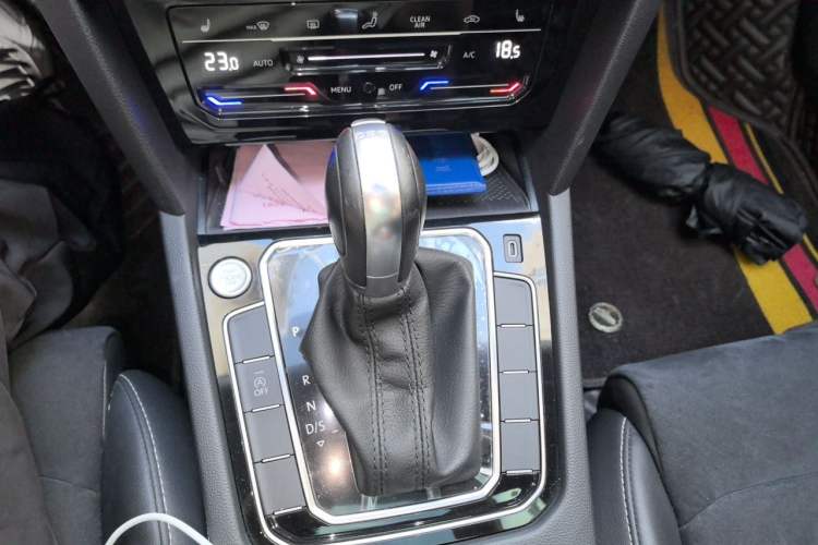 Used Volkswagen Magotan 2020 330TSI DSG Luxury Edition Gear Lever