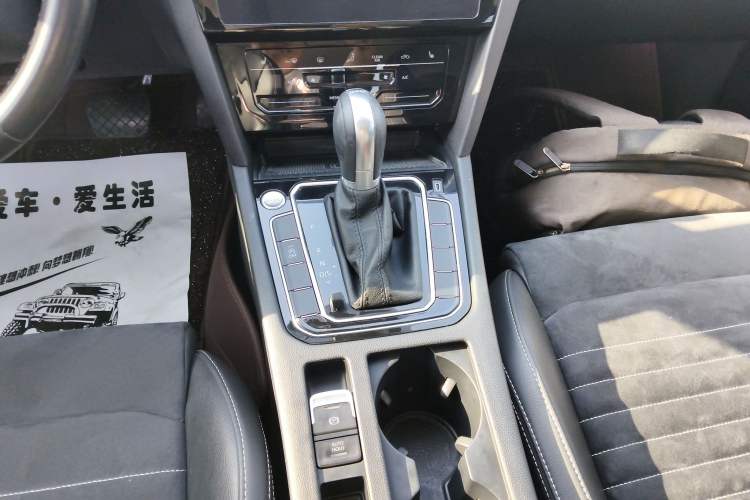 Used Volkswagen Magotan 2020 330TSI DSG Luxury Edition Gear Lever