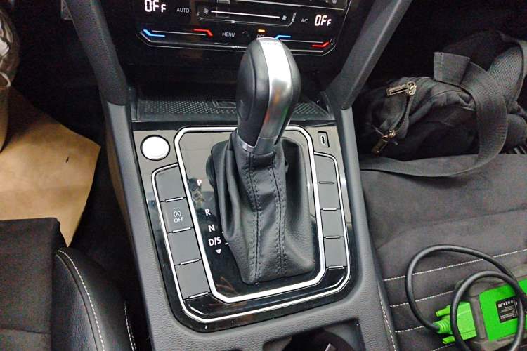 Used Volkswagen Magotan 2020 330TSI DSG Luxury Edition Gear Lever