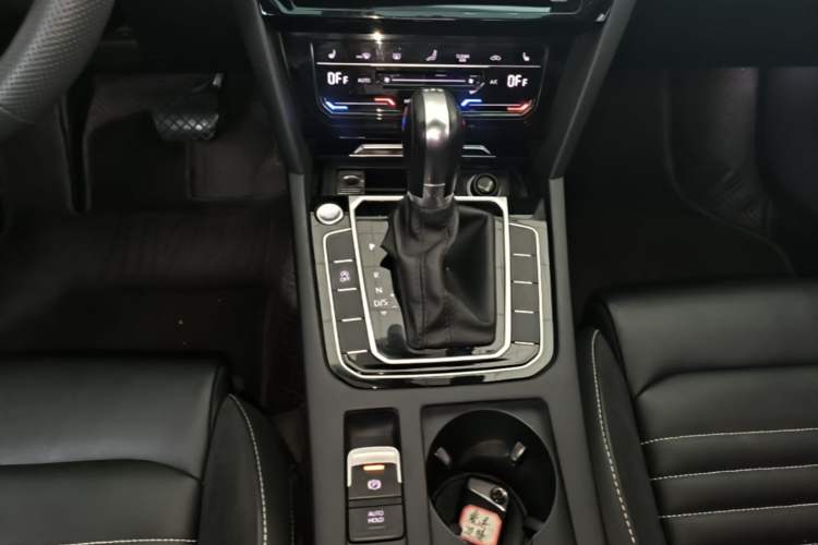 Used Volkswagen Magotan 2020 330TSI DSG Leading Model Gear Lever