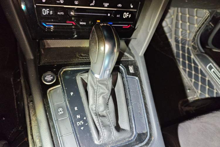 Used Volkswagen Magotan 2020 380TSI DSG Luxury Version Gear Lever