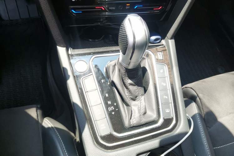 Used Volkswagen Magotan 2020 330TSI DSG Luxury Edition Gear Lever
