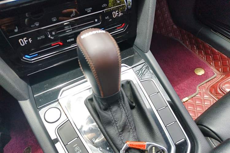 Used Volkswagen Magotan 2020 330TSI DSG Leading Model Gear Lever