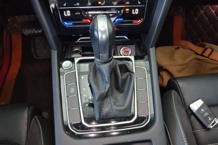 Used Volkswagen Magotan 2020 330TSI DSG Leading Model Gear Lever