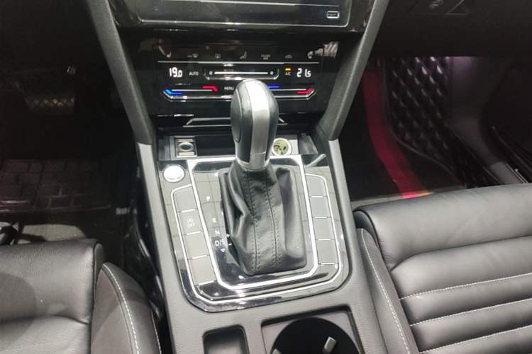 Used Volkswagen Magotan 2020 330TSI DSG Leading Model Gear Lever