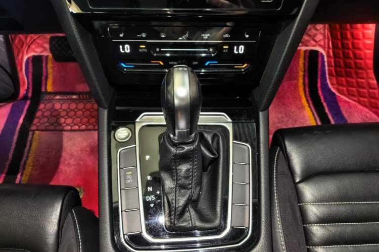 Used Volkswagen Magotan 2020 330TSI DSG Leading Model Gear Lever