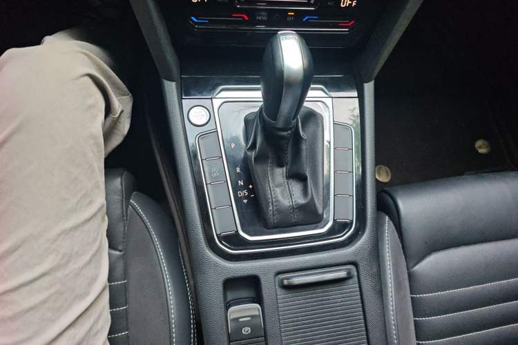 Used Volkswagen Magotan 2020 330TSI DSG Leading Model Gear Lever