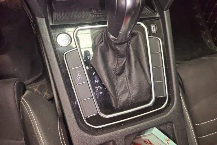 Used Volkswagen Magotan 2020 330TSI DSG Luxury Edition Gear Lever