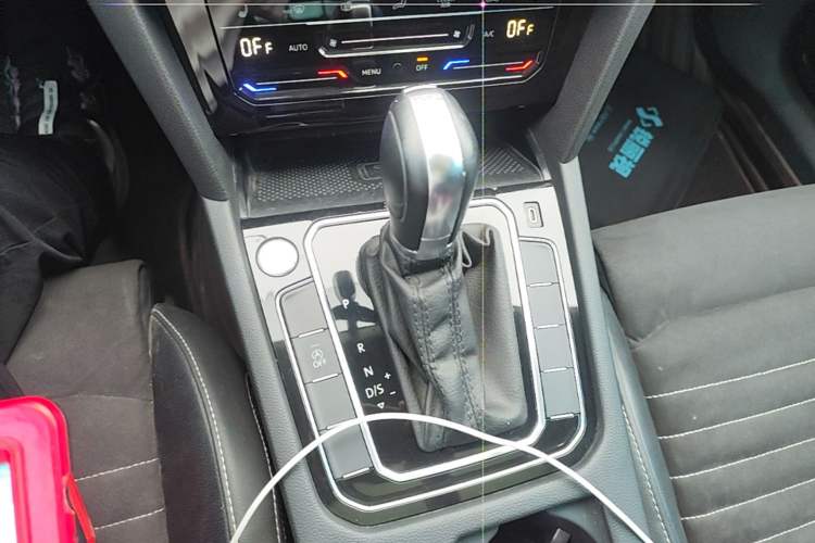 Used Volkswagen Magotan 2020 330TSI DSG Luxury Edition Gear Lever