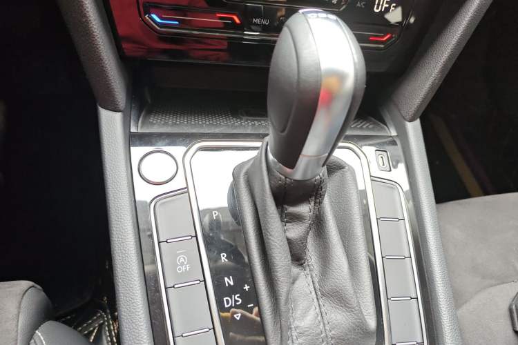 Used Volkswagen Magotan 2020 330TSI DSG Luxury Edition Gear Lever