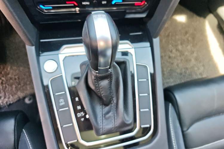 Used Volkswagen Magotan 2020 330TSI DSG Leading Model Gear Lever