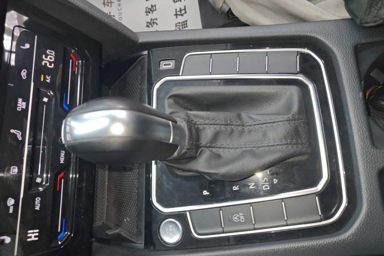 Used Volkswagen Magotan 2020 330TSI DSG Luxury Edition Gear Lever