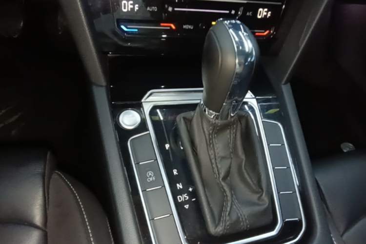 Used Volkswagen Magotan 2020 330TSI DSG Luxury Edition Gear Lever