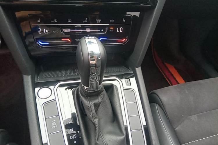 Used Volkswagen Magotan 2020 330TSI DSG Luxury Edition Gear Lever