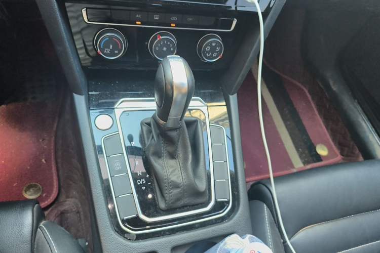 Used Volkswagen Magotan 2020 280TSI DSG Comfort Edition Gear Lever