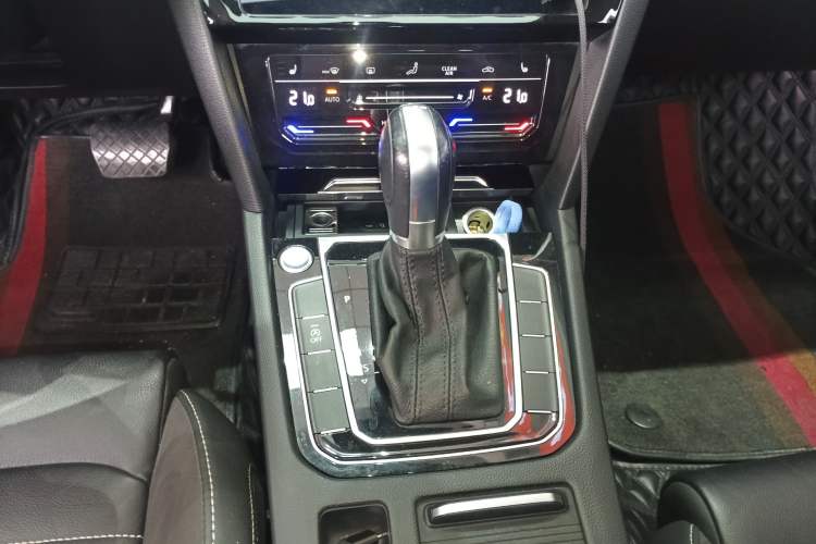 Used Volkswagen Magotan 2020 330TSI DSG Leading Model Gear Lever