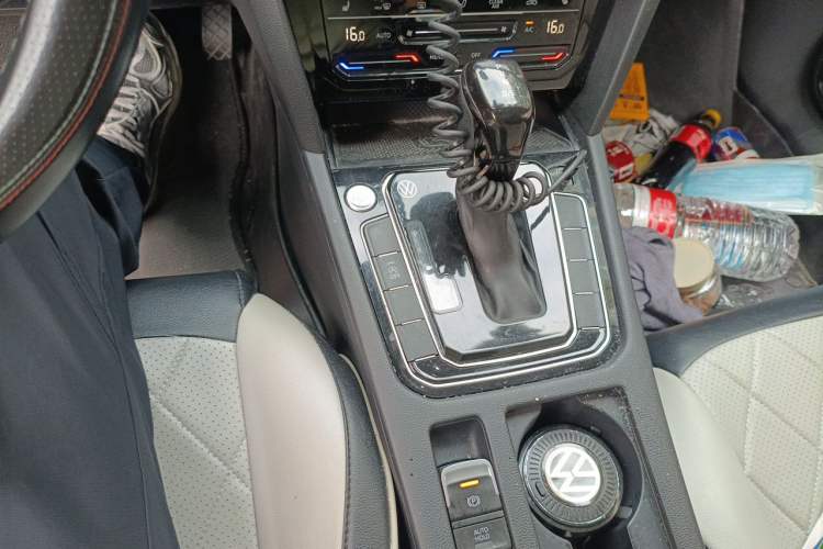 Used Volkswagen Magotan 2020 330TSI DSG Luxury Edition Gear Lever