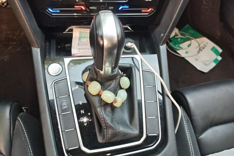Used Volkswagen Magotan 2020 280TSI DSG Comfort Edition Gear Lever