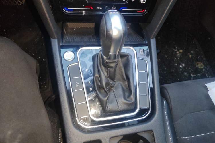 Used Volkswagen Magotan 2020 330TSI DSG Luxury Edition Gear Lever