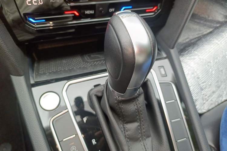 Used Volkswagen Magotan 2020 330TSI DSG Luxury Edition Gear Lever
