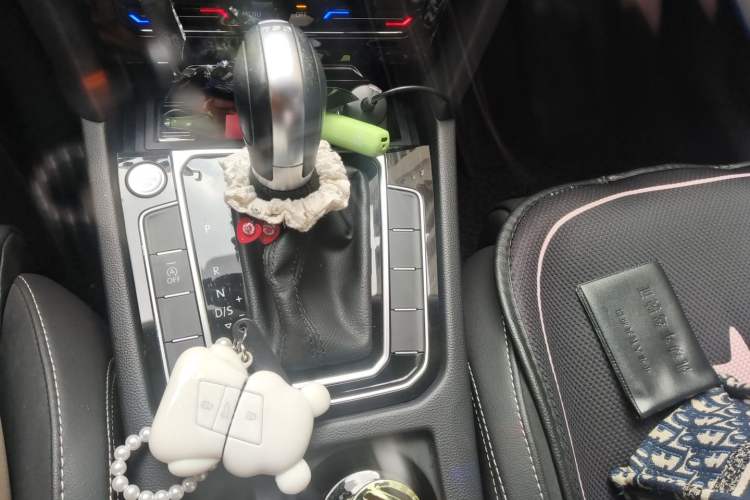 Used Volkswagen Magotan 2020 330TSI DSG Leading Model Gear Lever