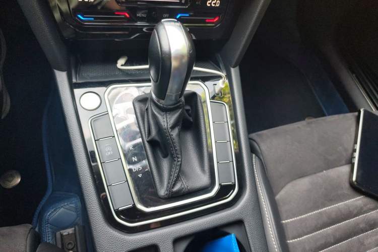 Used Volkswagen Magotan 2020 330TSI DSG Luxury Edition Gear Lever