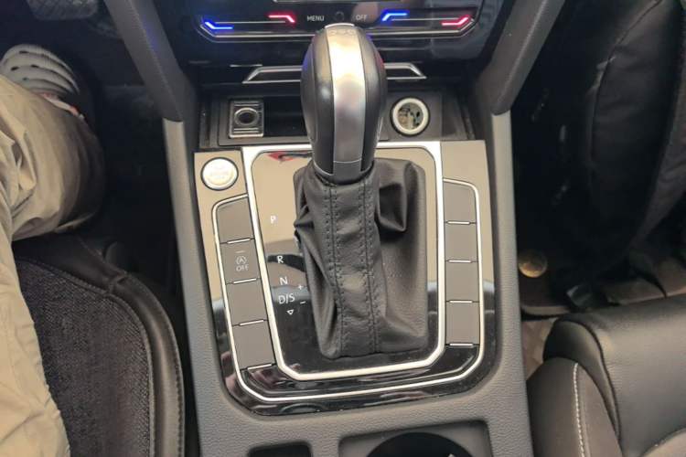 Used Volkswagen Magotan 2020 330TSI DSG Leading Model Gear Lever