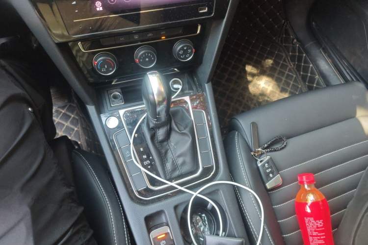 Used Volkswagen Magotan 2020 280TSI DSG Comfort Edition Gear Lever