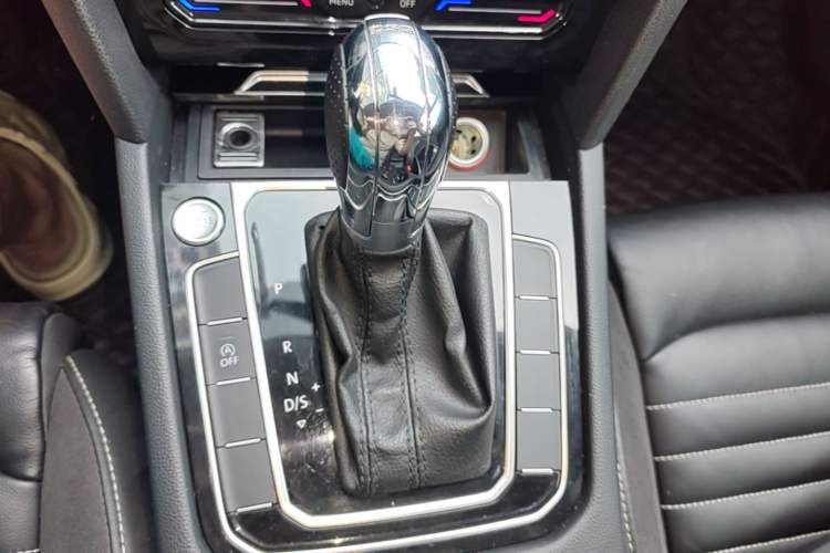 Used Volkswagen Magotan 2020 280TSI DSG Leading Edition Gear Lever