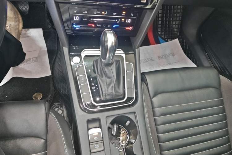 Used Volkswagen Magotan 2020 330TSI DSG Leading Model Gear Lever