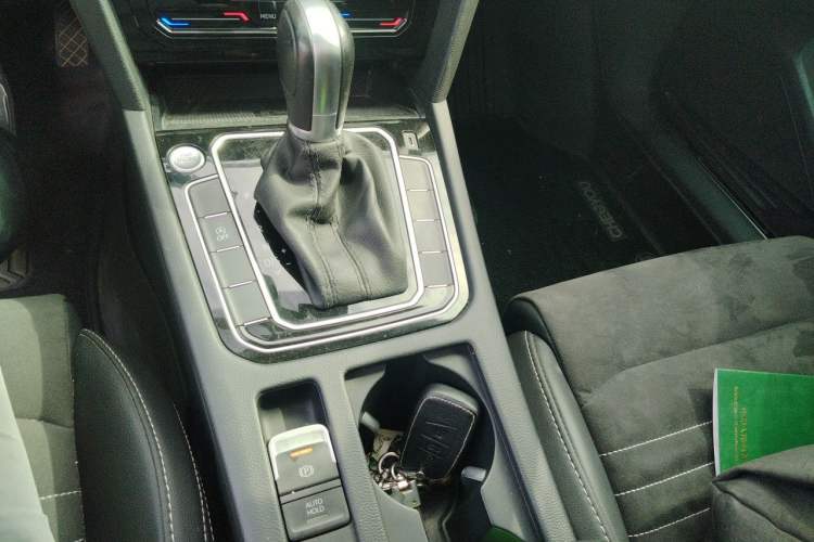 Used Volkswagen Magotan 2020 330TSI DSG Luxury Edition Gear Lever