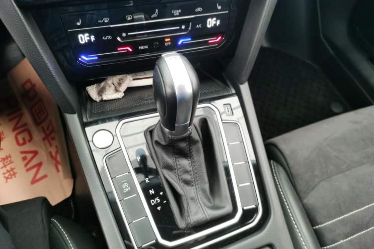 Used Volkswagen Magotan 2020 330TSI DSG Luxury Edition Gear Lever